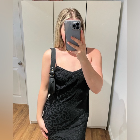 Black leopard satin mini dress - Picture 4 of 4